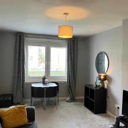 1 Bed Flat Near Murrayfield *