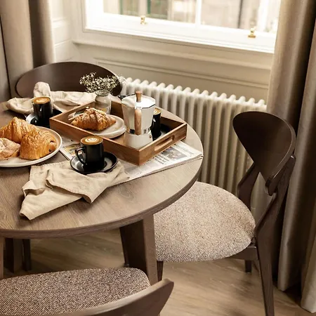 Hotel Moment George Iv Bridge