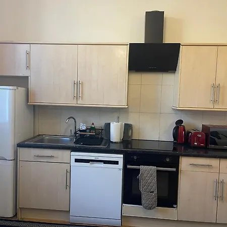 City Apartment *