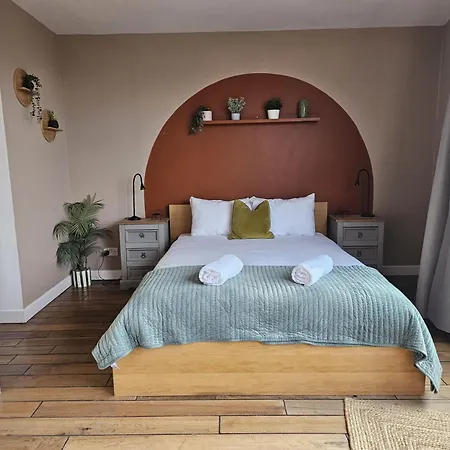 Rooftop Retreat *