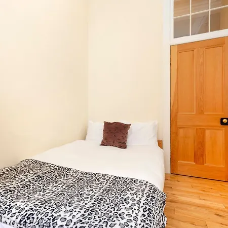 דירה Joivy Charming Flat Near St Giles