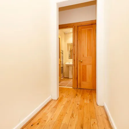 דירה Joivy Charming Flat Near St Giles