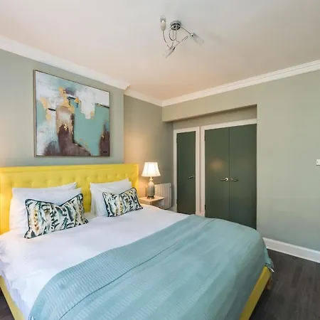 The Cobbled Rider شقة *