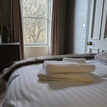 Apartament 2 Bedroom Sofa Bed In Livingroom Castle View 1st Floor Sleeps 6 *