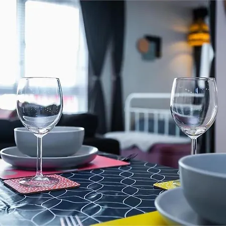 Apartment Seaside Luxury - 2min To - 20min Centre