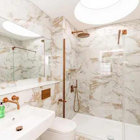 Dragon Luxury At 9 Albyn Place Апартаменты