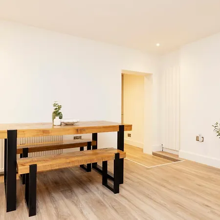 Joivy 3br Flat In Haymarket With Free Parking * Edimburgo