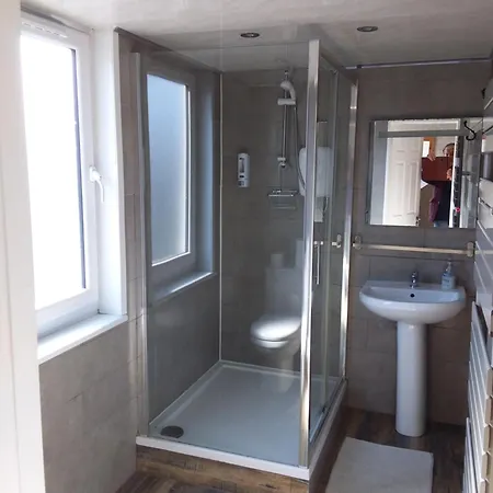 Ivy- Braveheart 3* Edinburgh