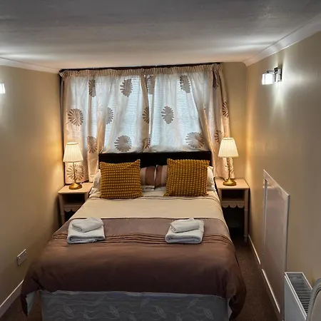 Pensión Netherby 3*