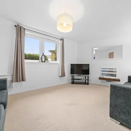 Saughton With Views Of Water Of Leith 爱丁堡