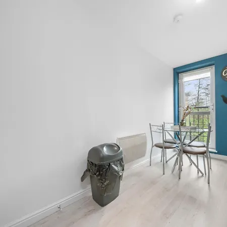 Saughton With Views Of Water Of Leith * 爱丁堡