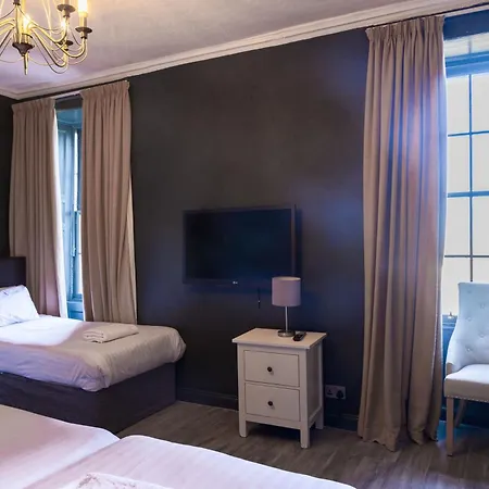 Tron Kirk Daire Edinburgh