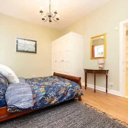 Stylish 1-bedroom * Edinburgh
