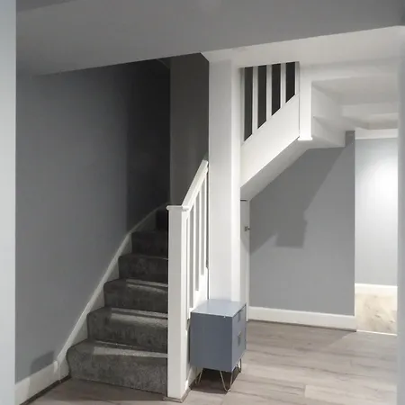 Montgomery Lovely 3 Bedroom With Private Garden In Centre Apartment Edinburgh