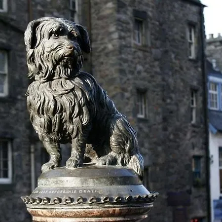 Beautiful Attractive House Free Parking Near Airport Tatil Evi Edinburgh