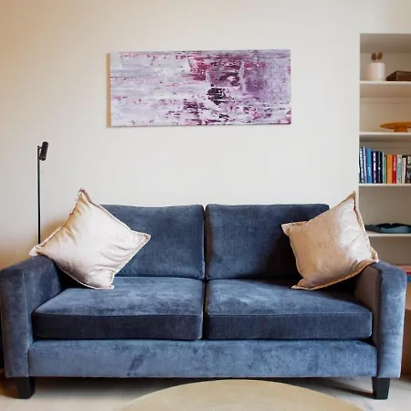 Spacious Luxe 2-bed Near The Centre - Flat 6, Elgin House *