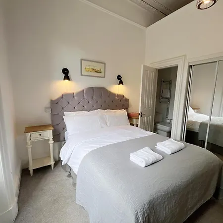 Allison House 16 4* Эдинбург