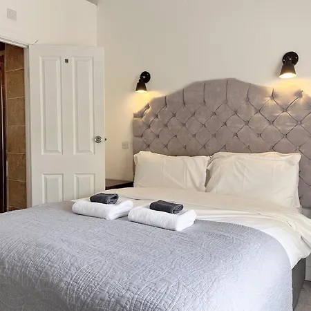 Гостевой дом Allison House 16