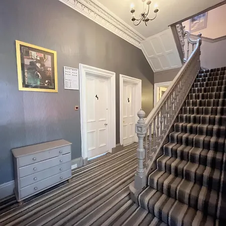 Allison House 16 Гостевой дом Эдинбург