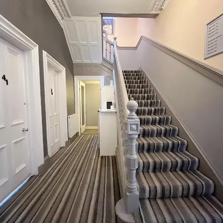 Allison House 16 4* Эдинбург