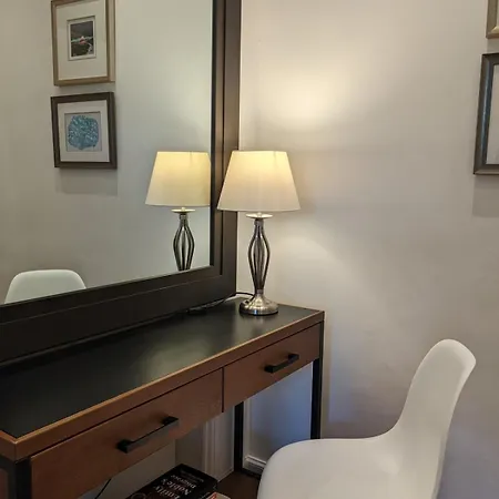 Immaculate One Bedroom Flat In The Centre Apartmán