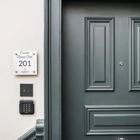 Bonnie - Smart Boutique - Haymarket 4* Edinburgh