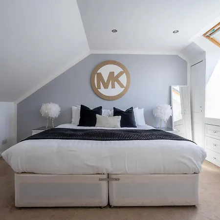 Centre House - 5 Bedrooms - Sleeps 9 - Parking * Edimburgo