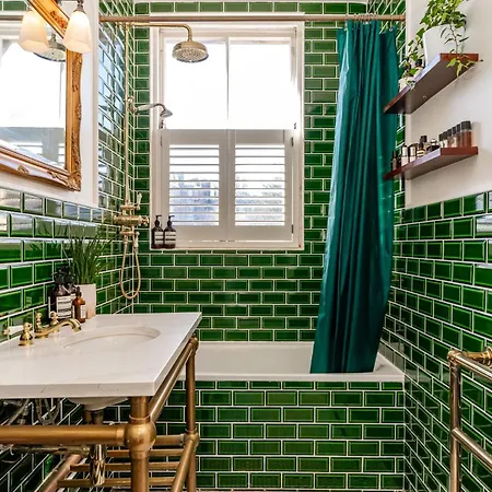 Stunning Flat, New Town, - Perfect Location