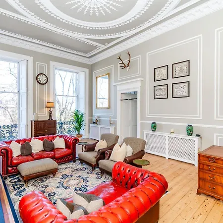 Stunning Flat, New Town, - Perfect Location