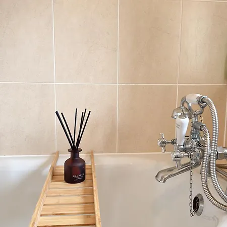 Heart Of Edinburgh- Near Portobello *