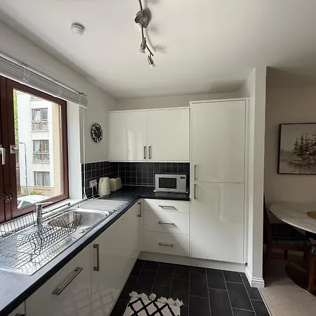 Cosy & 2 Bedrooms Apartament Edynburg