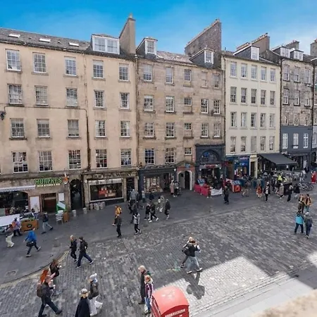 Flat In Old Town - Amazing Location شقة إدنبرة