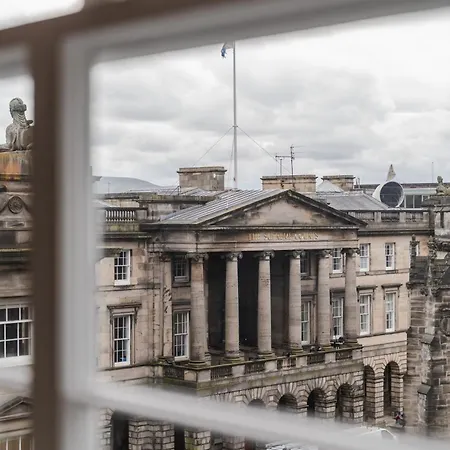 Royal Mile Apartment