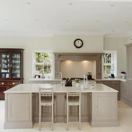 Private And Prestigious Luxury Edinburgh