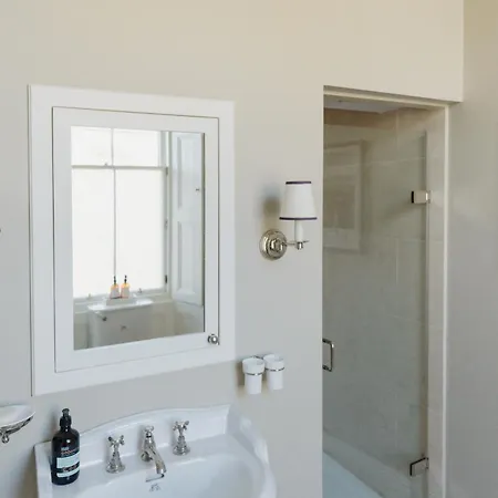 Private And Prestigious Luxury Edinburgh