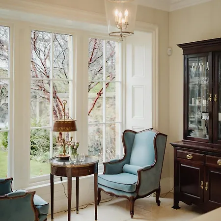 Private And Prestigious Luxury Edinburgh