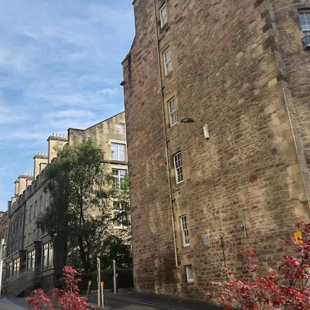 Heart Of The City- 3 Bedroom Oasis * Edinburgh