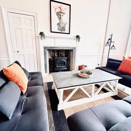 Heart Of The City- 3 Bedroom Oasis * Edinburgh