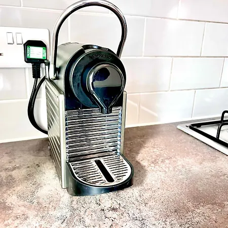 Heart Of The - 3 Bedroom Oasis דירה