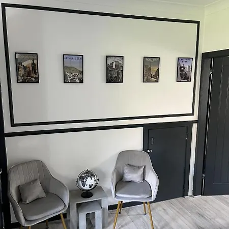 2 Bedroom Ground Floor Daire Edinburgh