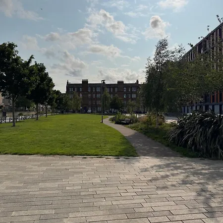 Stylish Canal-side Retreat In *