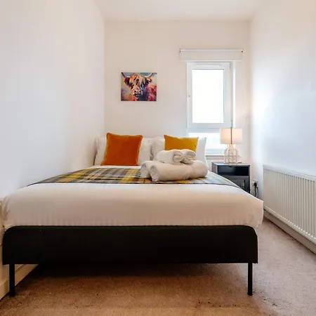 Charming 3-bed Free Parking West End *