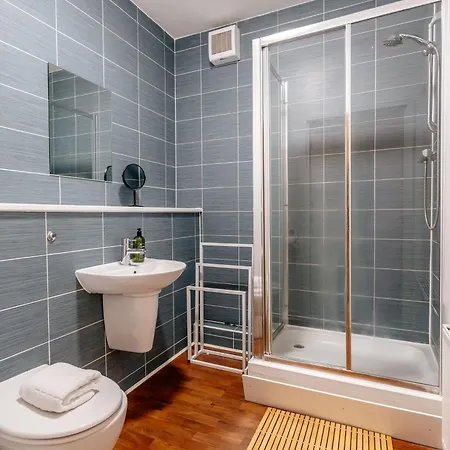Charming 3-bed Free Parking West End Lägenhet Edinburg