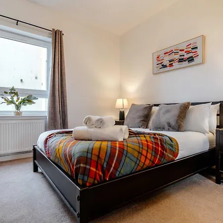 Lägenhet Charming 3-bed Free Parking West End
