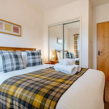 Lägenhet Charming 3-bed Free Parking West End *