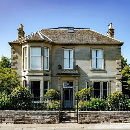 Private And Prestigious Luxury Nyaraló *