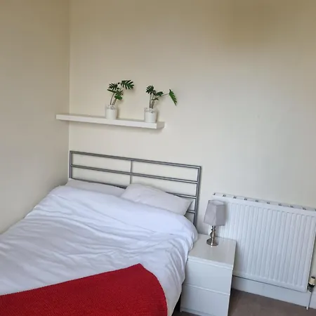 3 Double-bed Georgian In Prime Location アパート *
