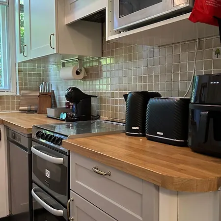 Stylish 3 Bed 2 Bath Ground Floor Main Door Flat In Marchmont Appartamento