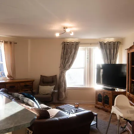 Three Bedrooms Flat In Old Town Appartamento *