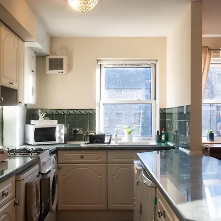 Three Bedrooms Flat In Old Town Appartamento Edimburgo